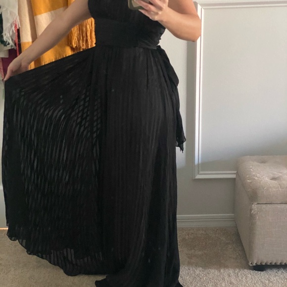 BCBGMaxAzria Dresses & Skirts - BCBG Strapless Dress Size 2P